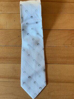 Vintage Bill Blass Necktie. 55 inches